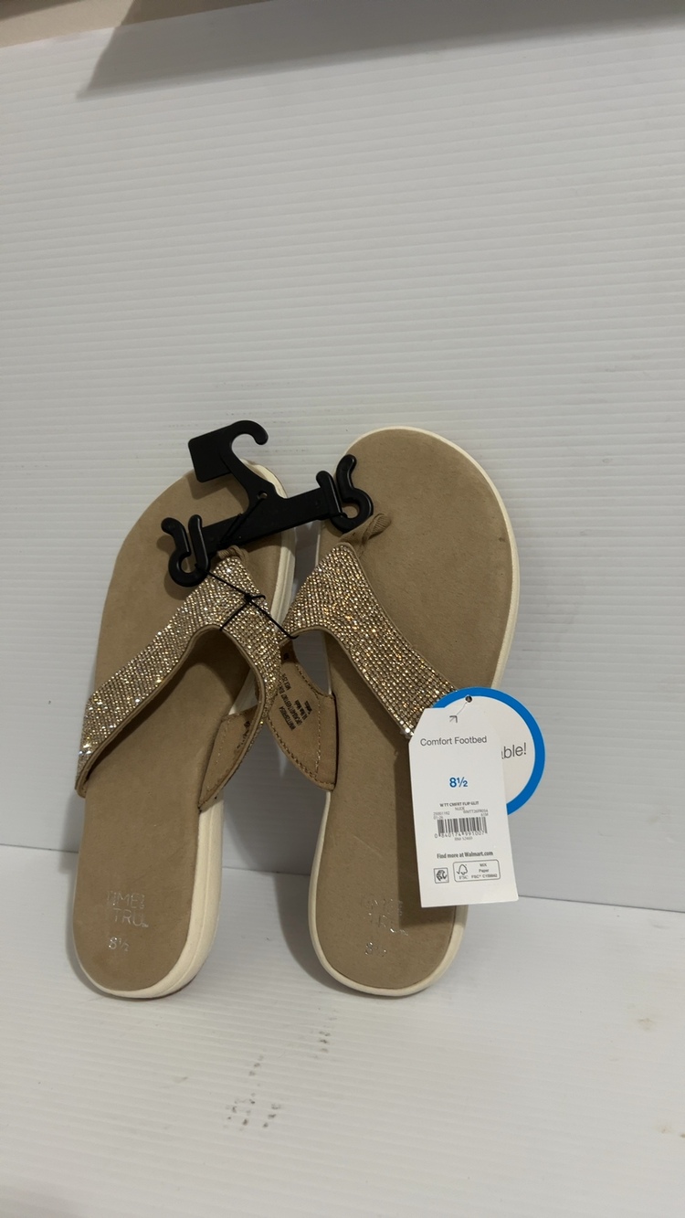 Time and Tru Women's Beige Rhinestone Flip Flops US 8.5